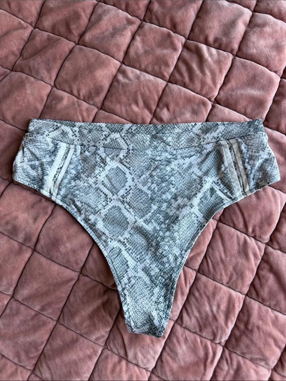 Frankie’s bikinis Snake-Print High-Cut Swim Bottoms - Gray